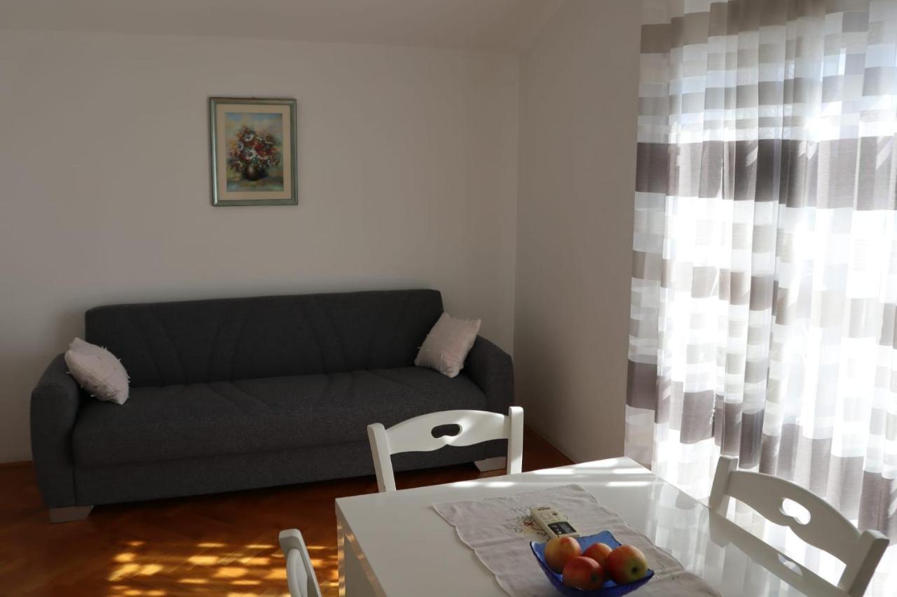 Apartments Ivanka Starigrad Paklenica Bagian luar foto