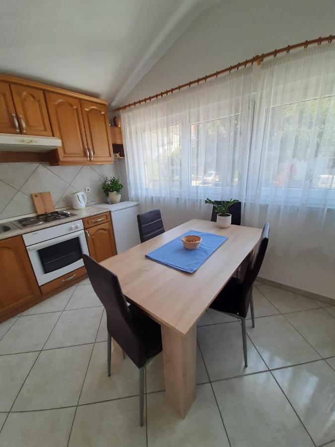 Apartments Ivanka Starigrad Paklenica Bagian luar foto