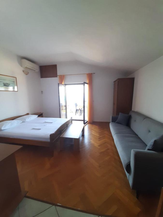 Apartments Ivanka Starigrad Paklenica Bagian luar foto