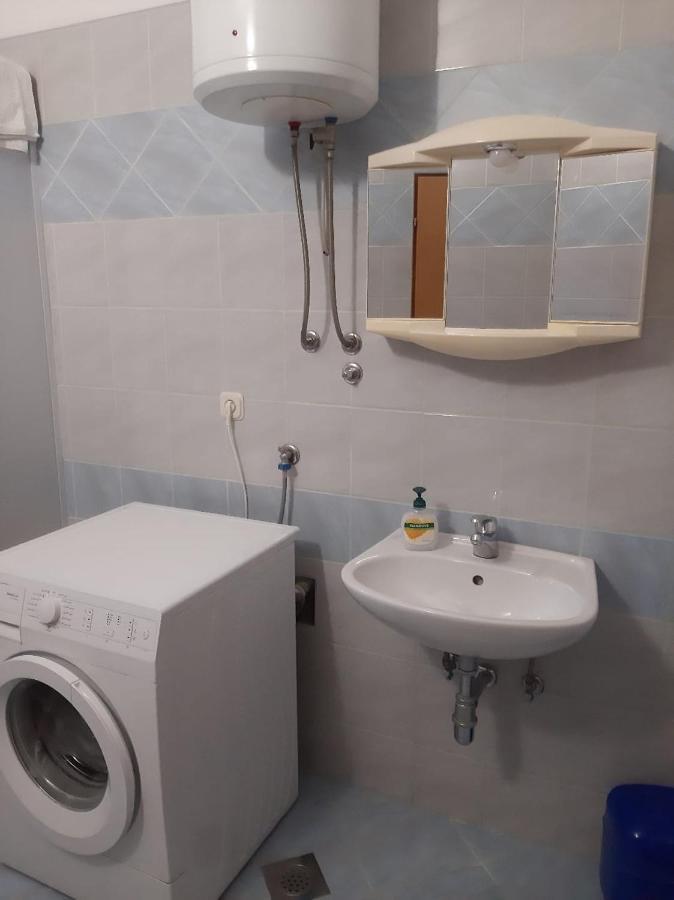 Apartments Ivanka Starigrad Paklenica Bagian luar foto