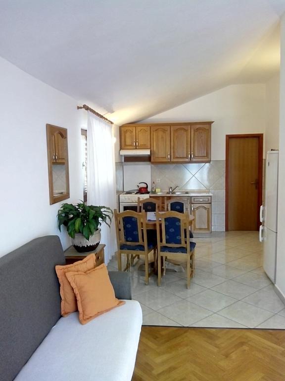 Apartments Ivanka Starigrad Paklenica Ruang foto