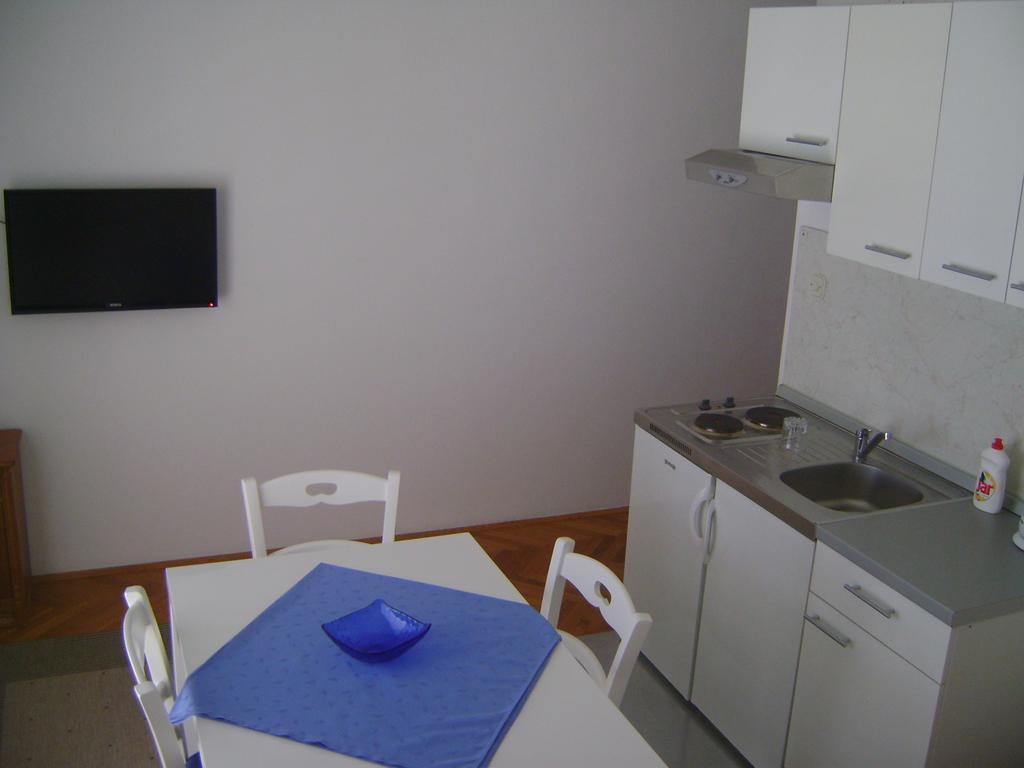 Apartments Ivanka Starigrad Paklenica Ruang foto