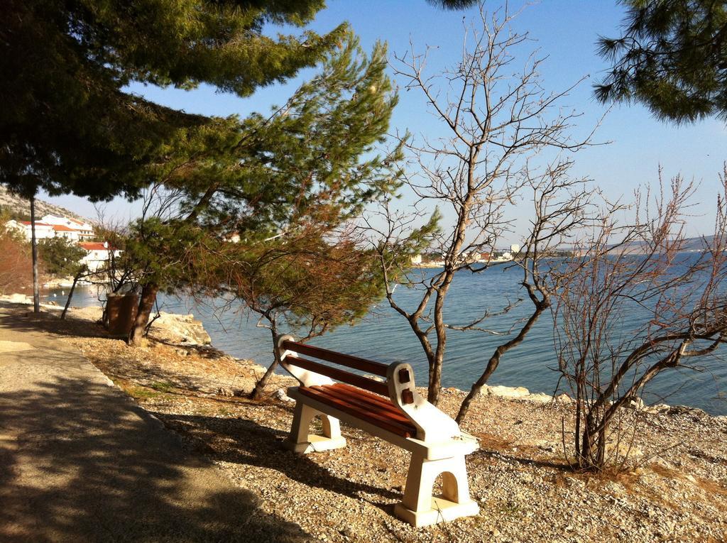 Apartments Ivanka Starigrad Paklenica Bagian luar foto